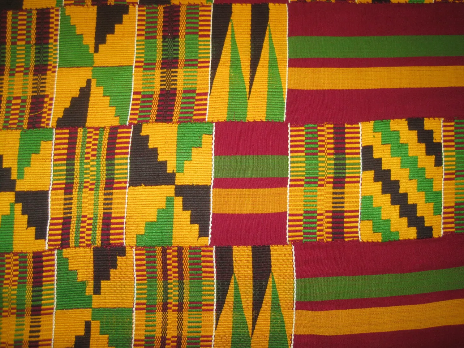 Embroidery African - Image 2