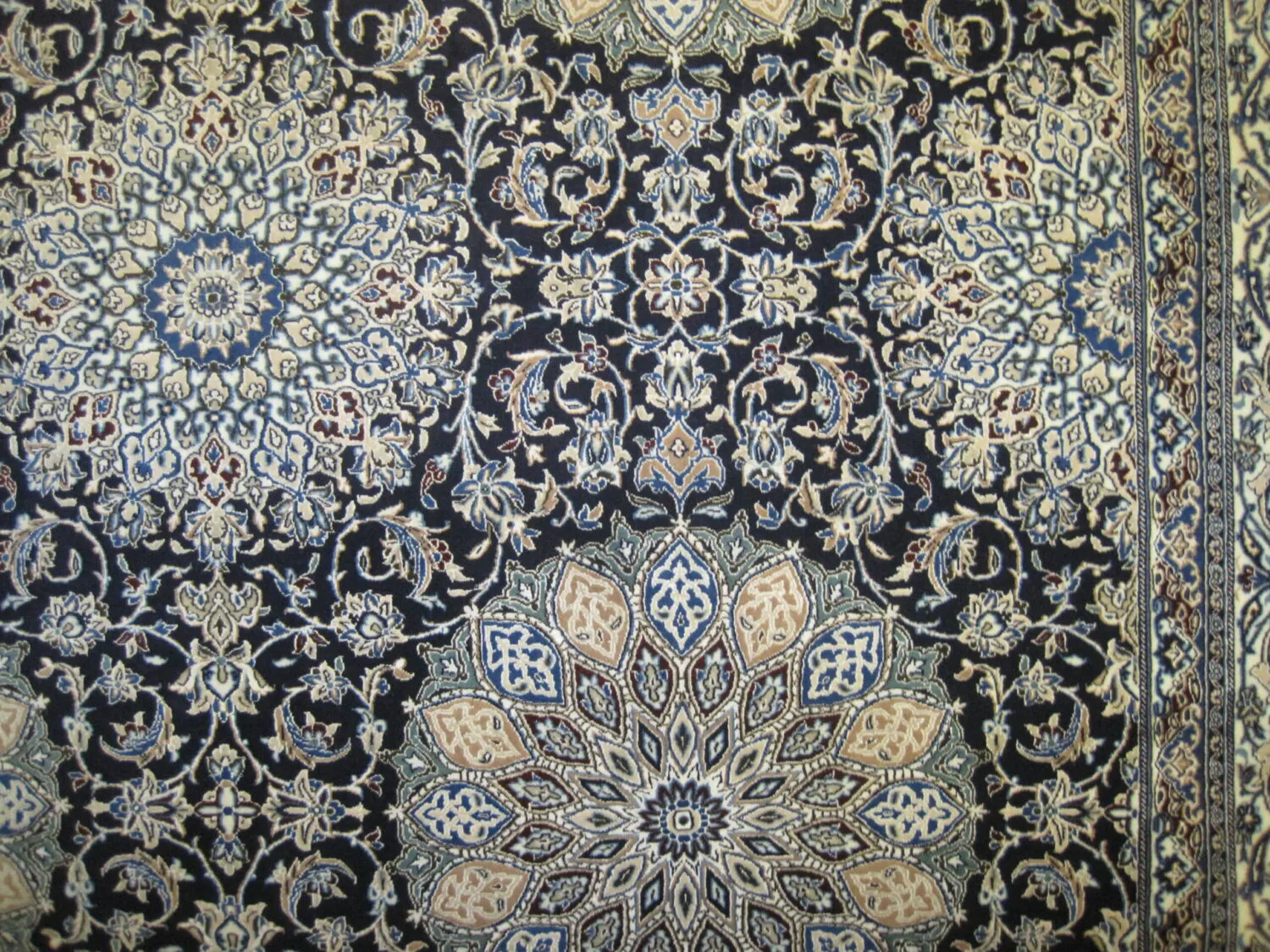 Nain Habibian with silk Persian - Image 3